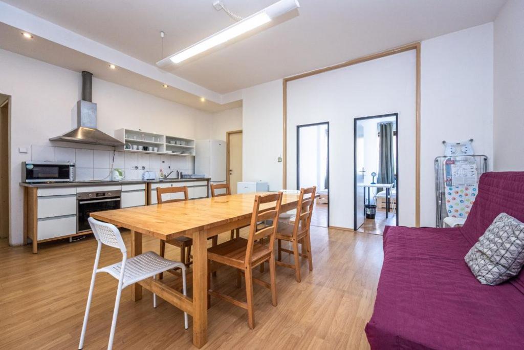Apartments Stepanska 36 Prague Ngoại thất bức ảnh